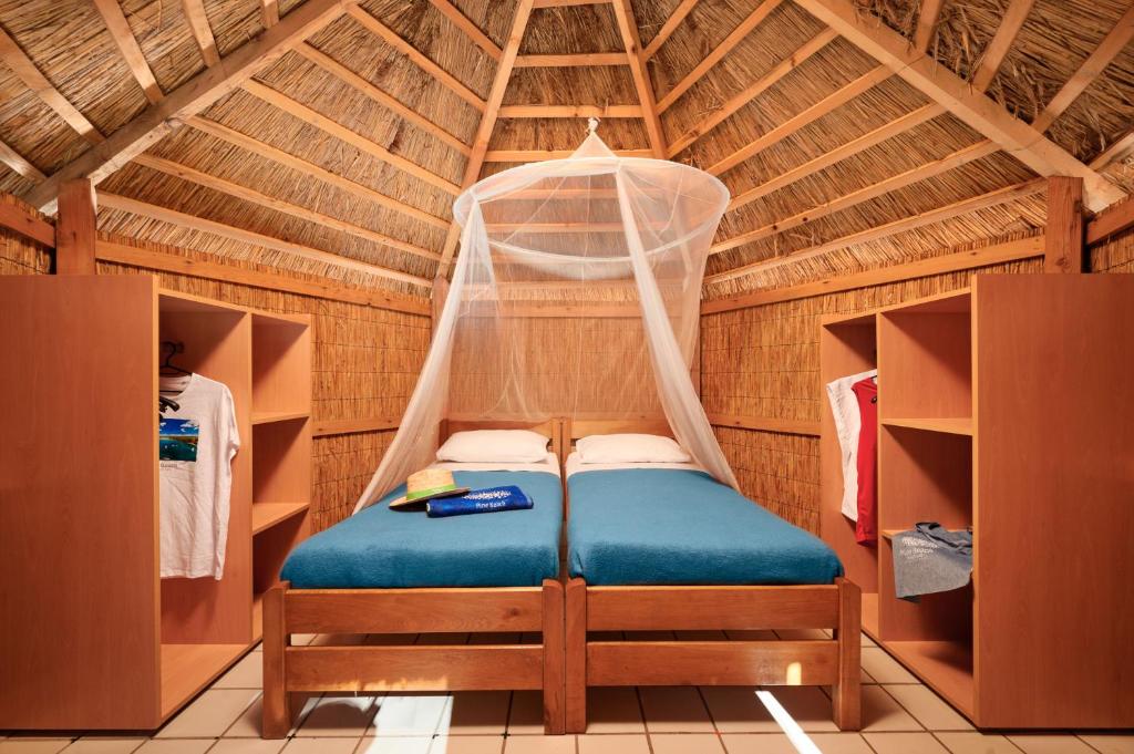 [Pakoštane] Pine Beach Bungalows all inclusive***: Rani ljetni odmor u resortu smještenom u prirodnoj uvali s prekrasnom prirodnom pješčanom plažom!