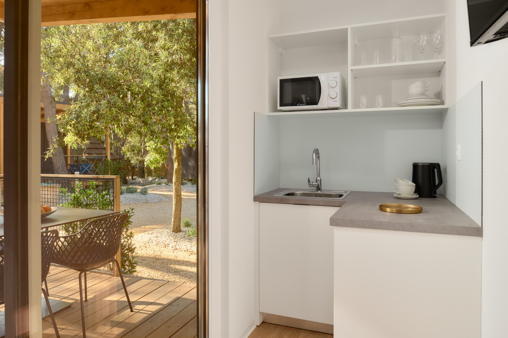 [Pakoštane] Pine beach resort***: Proljetni odmor u resortu smještenom u prirodnoj uvali s prekrasnom prirodnom pješčanom plažom!