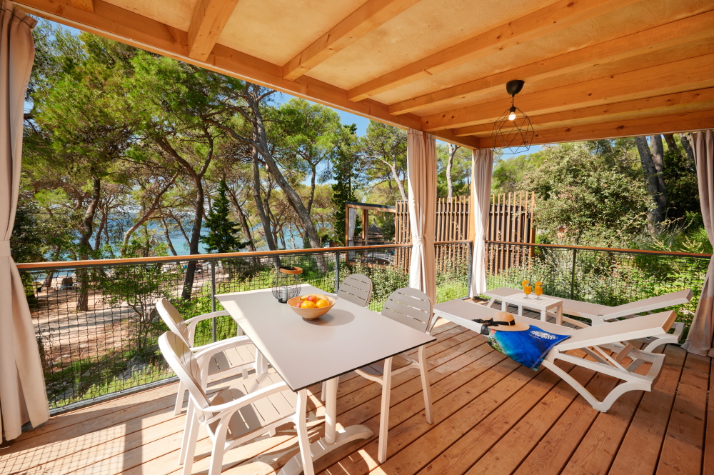 [Pakoštane] Pine beach resort***: Proljetni odmor u resortu smještenom u prirodnoj uvali s prekrasnom prirodnom pješčanom plažom!