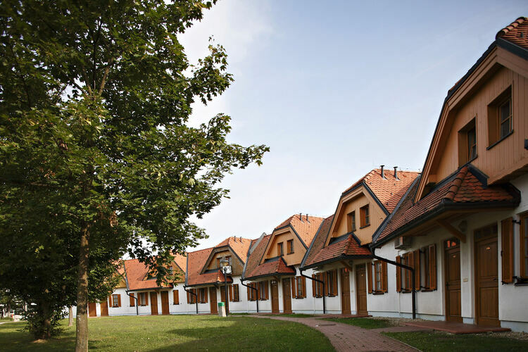 [Moravske toplice] Depandanse hotela Termal****: 2 ili više dana povoljnog odmora u depandansi Hotela Termal za dvoje sa polupansionom uz neograničeno kupanje u bazenima!