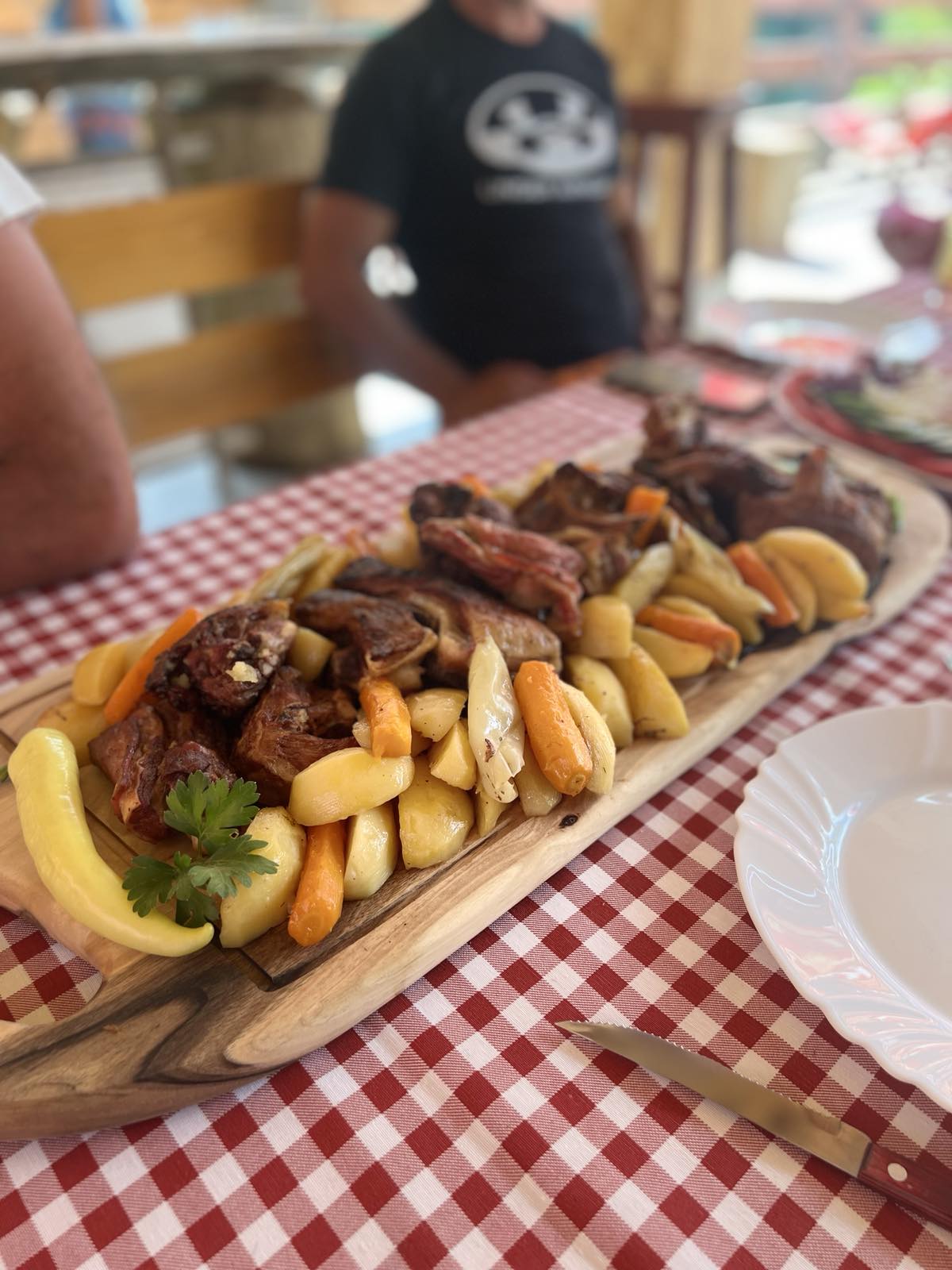 [POPULARNO] Izaberite aktivan odmor – krenite na rafting u kanjon Tare i doživite nezaboravnu avanturu sa Highlander timom!