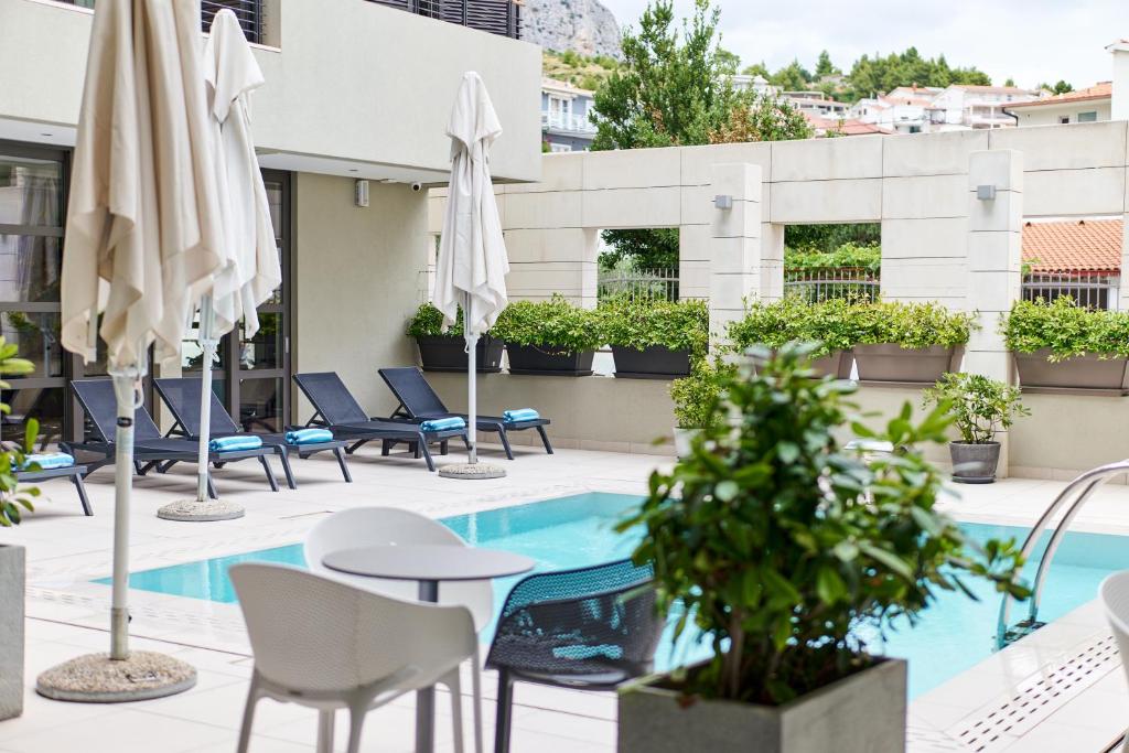 [Omiš] Hotel Nestos****: Proljeće u hotelu Nestos – večera na račun kuće!