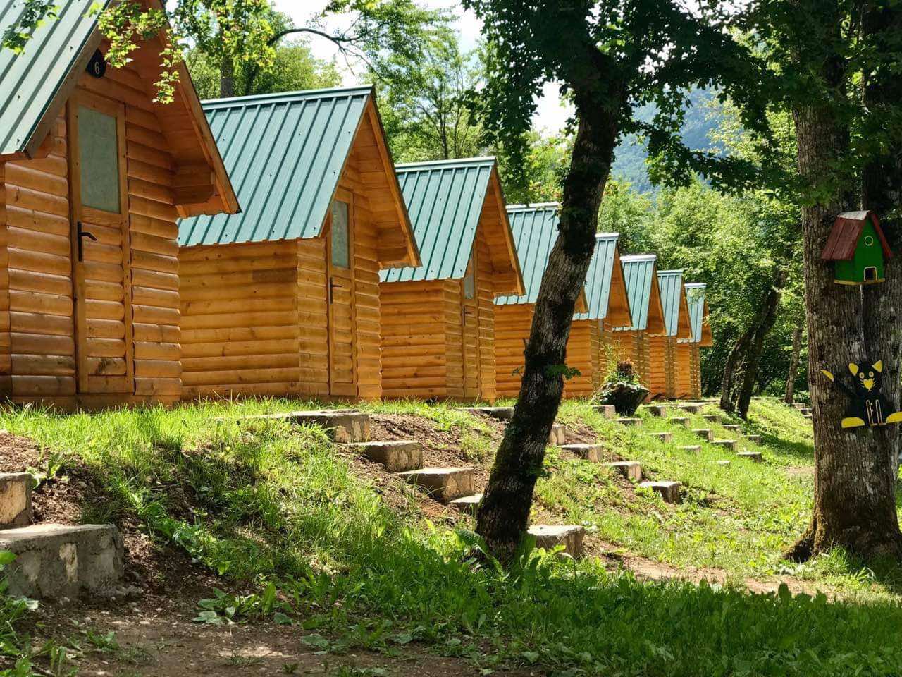 [POPULARNO] Izaberite aktivan odmor – krenite na rafting u kanjon Tare i doživite nezaboravnu avanturu sa Highlander timom!