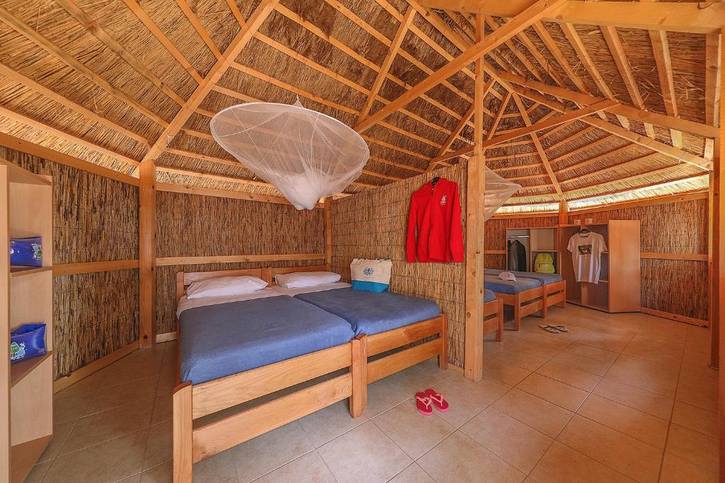 [Pakoštane] Pine Beach Bungalows all inclusive***: Rani ljetni odmor u resortu smještenom u prirodnoj uvali s prekrasnom prirodnom pješčanom plažom!