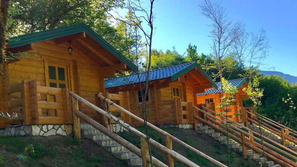 [POPULARNO] Izaberite aktivan odmor – krenite na rafting u kanjon Tare i doživite nezaboravnu avanturu sa Highlander timom!