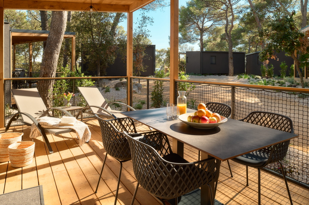 [Pakoštane] Pine beach resort***: Proljetni odmor u resortu smještenom u prirodnoj uvali s prekrasnom prirodnom pješčanom plažom!