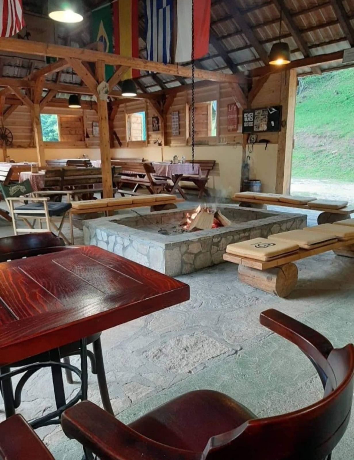 [POPULARNO] Izaberite aktivan odmor – krenite na rafting u kanjon Tare i doživite nezaboravnu avanturu sa Highlander timom!
