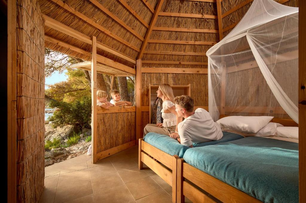 [Pakoštane] Pine Beach Bungalows all inclusive***: Rani ljetni odmor u resortu smještenom u prirodnoj uvali s prekrasnom prirodnom pješčanom plažom!
